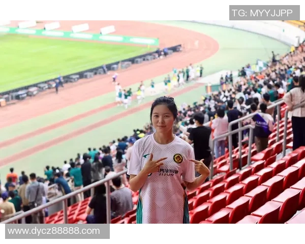 重庆足球队在足球比赛经验排名中创下新高引发广泛关注与期待